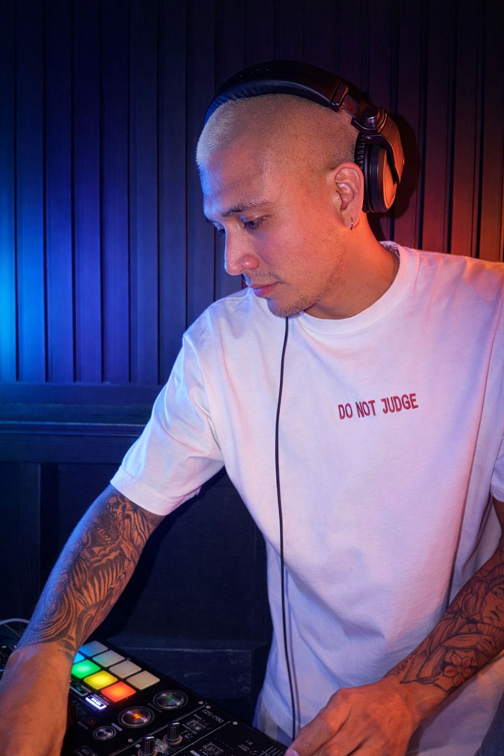 Klaus Hidalgo en estudio